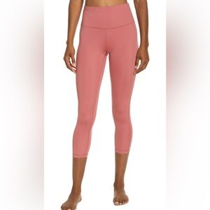 Zella Studio Lite Cropped Leggings